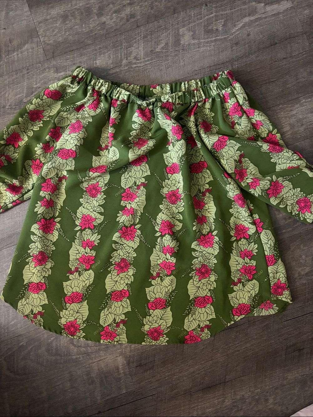 Off-Shoulder Green Floral Hina Hi’ilei blouse